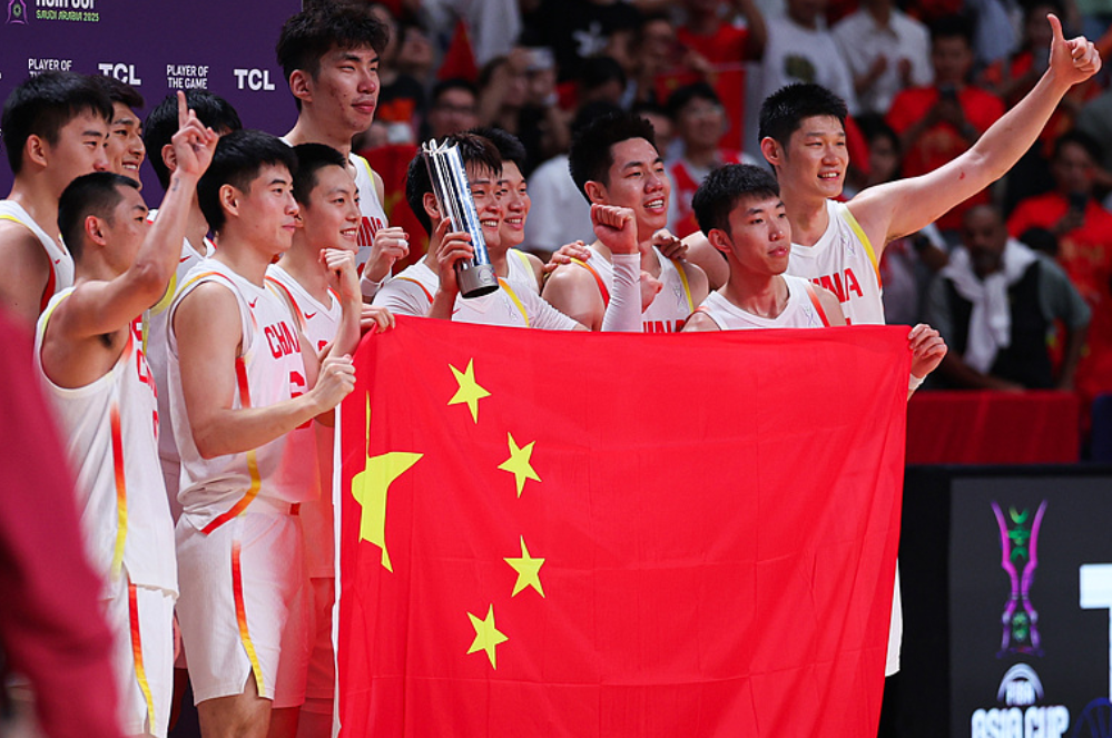 不一样了, 中国男篮, 何一年都不