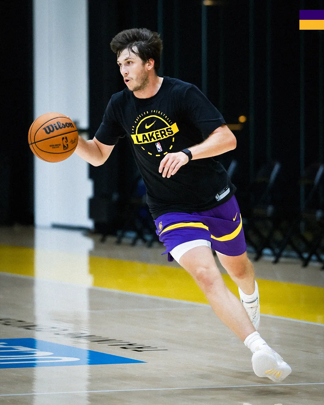 明夏冲年薪, 万美元 明夏冲年薪, 万美元