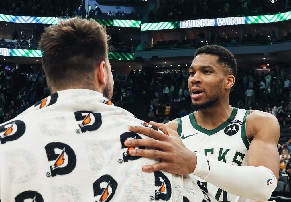 五弟亚里克, 他们连续裁 五弟亚里克, 他们连续裁